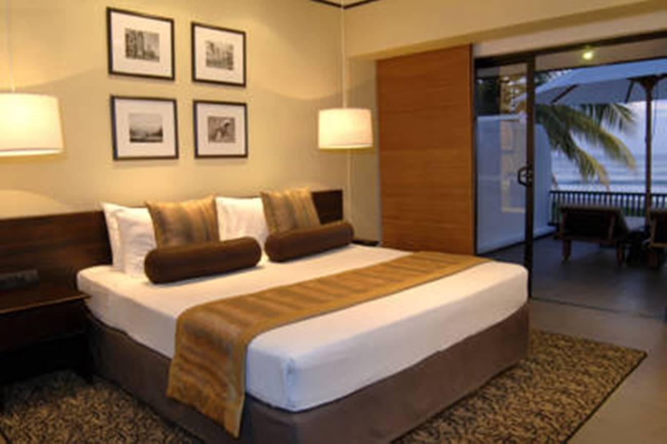 Ekho Surf Hotel Bentota Bagian luar foto
