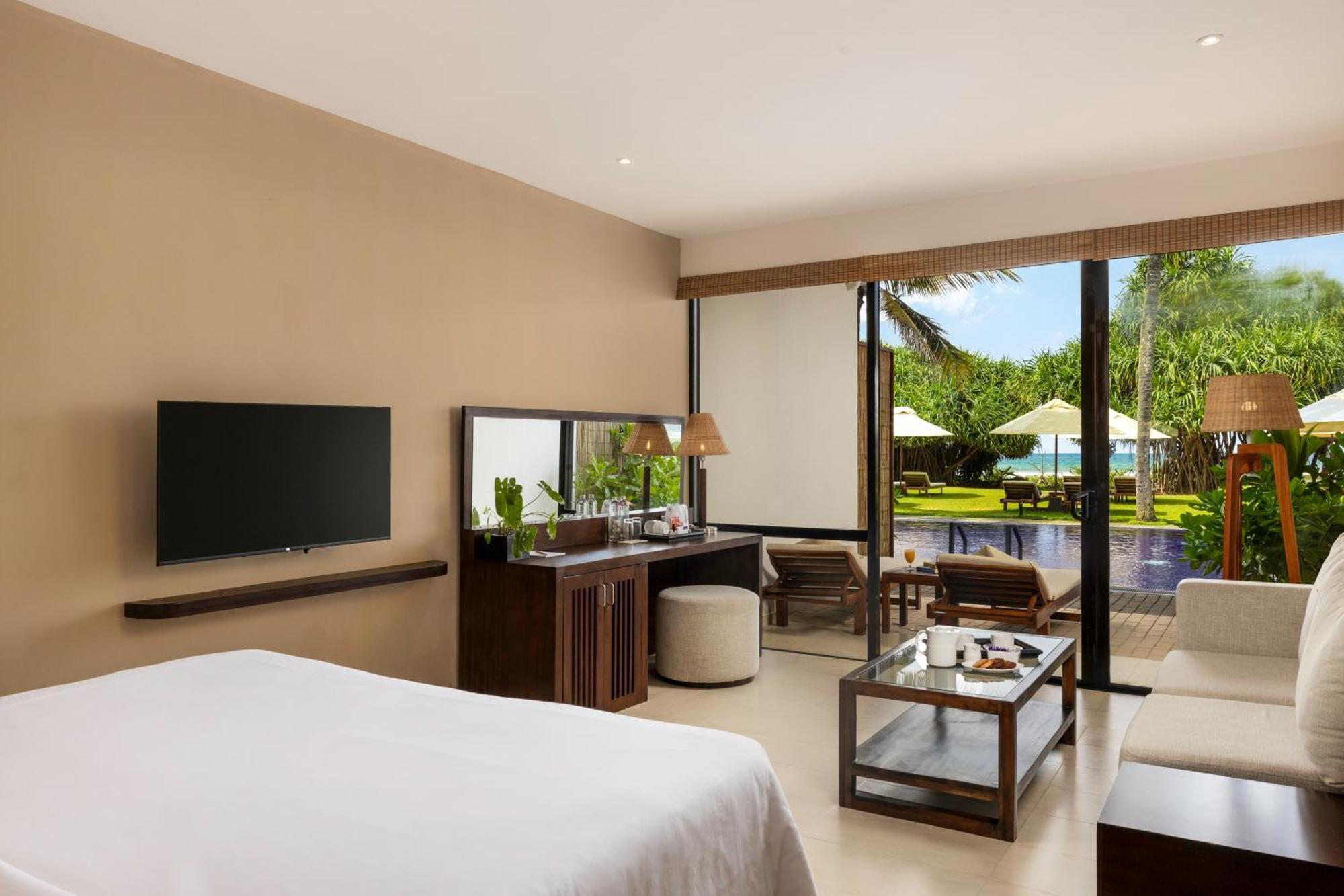 Ekho Surf Hotel Bentota Bagian luar foto
