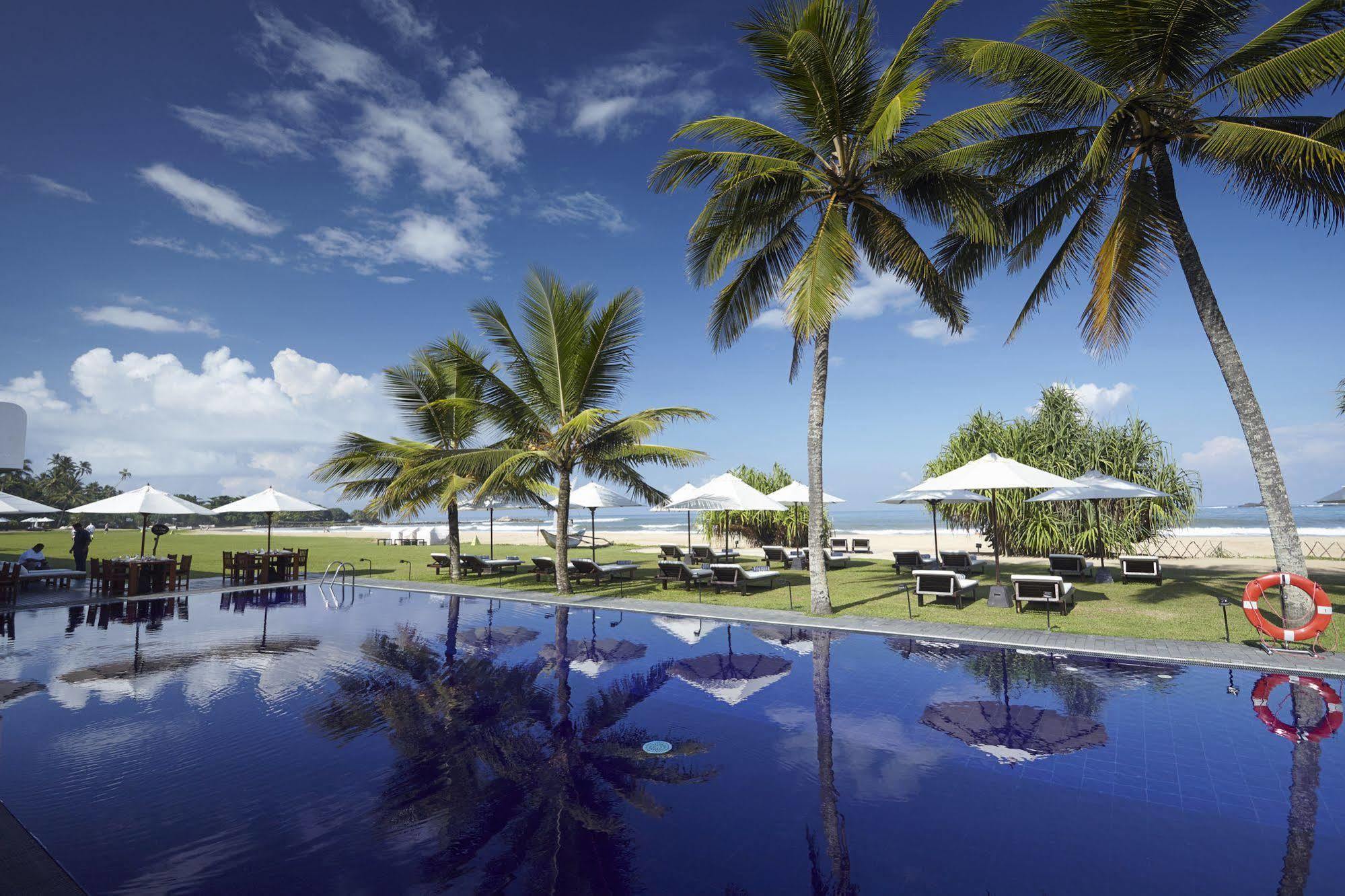 Ekho Surf Hotel Bentota Bagian luar foto