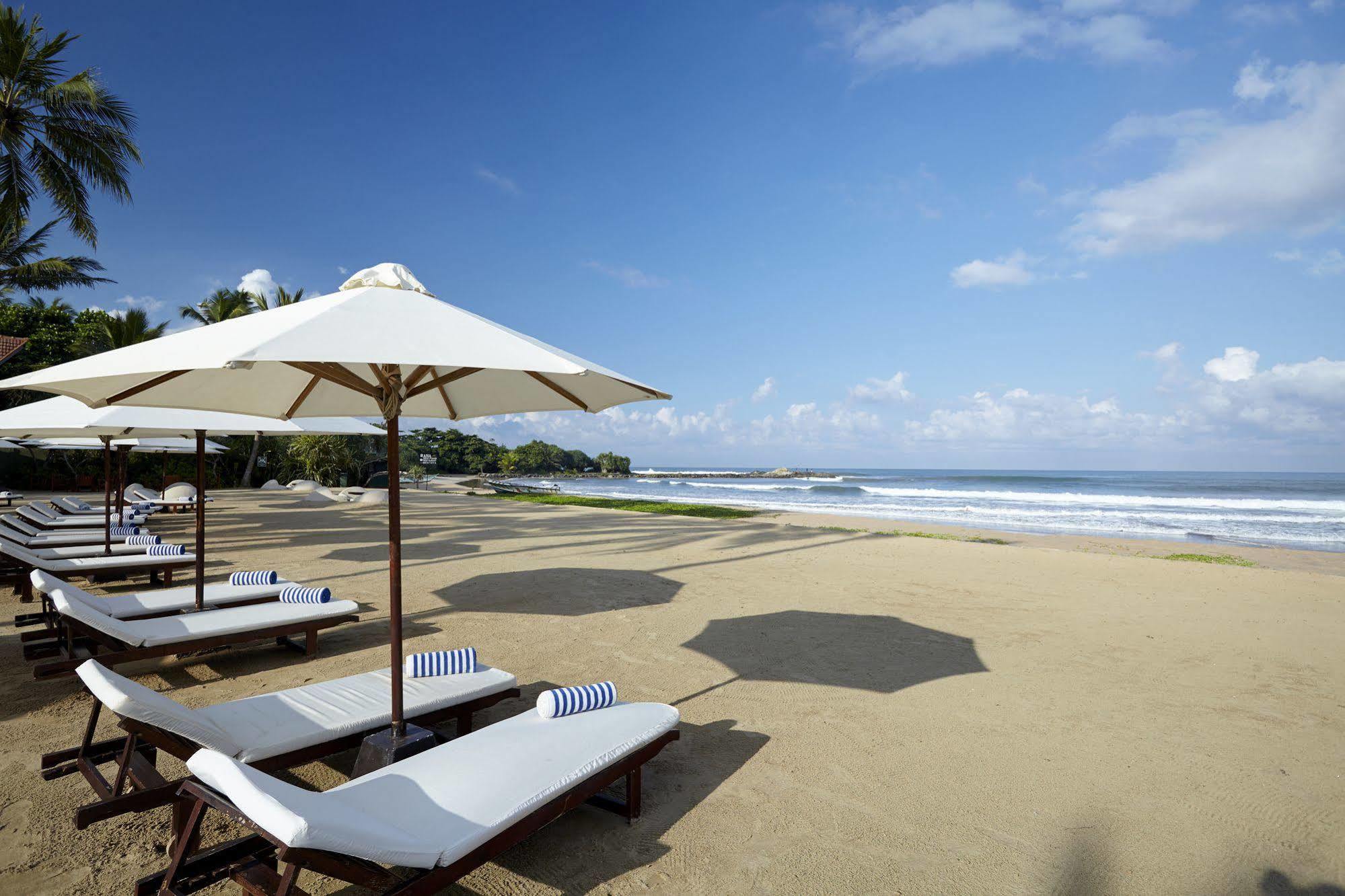 Ekho Surf Hotel Bentota Bagian luar foto