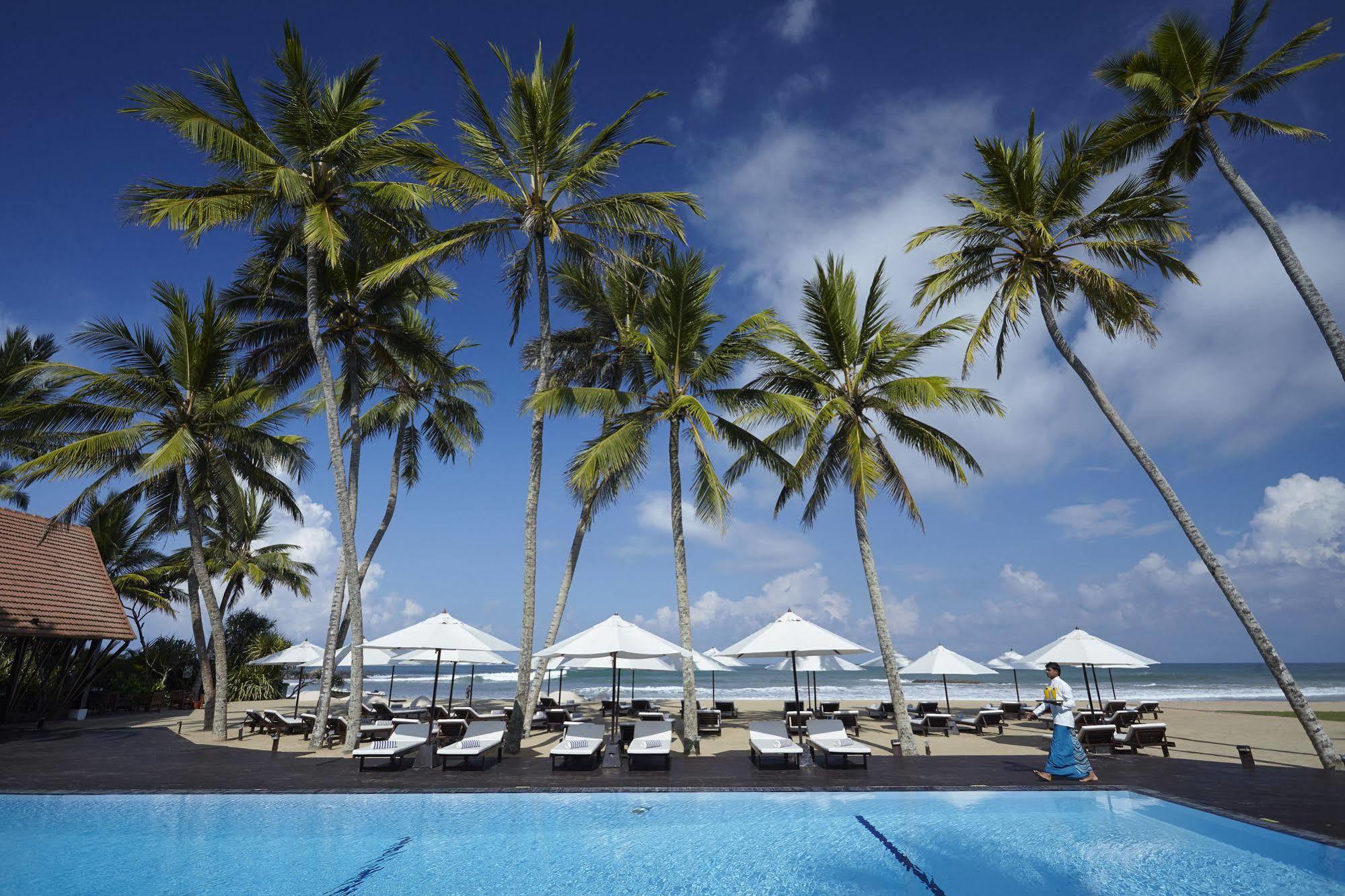 Ekho Surf Hotel Bentota Bagian luar foto